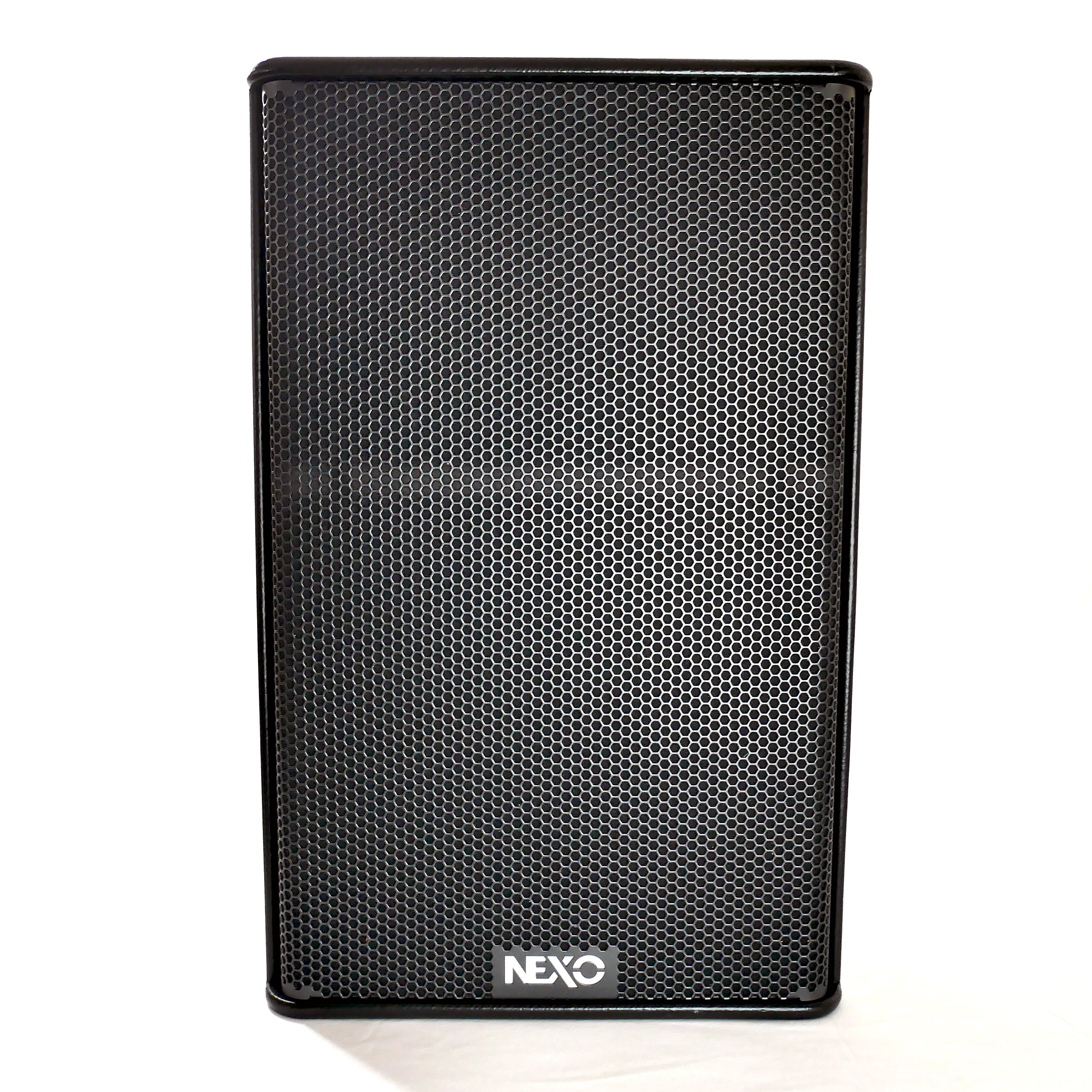 Nexo PS15 R2 (Front)