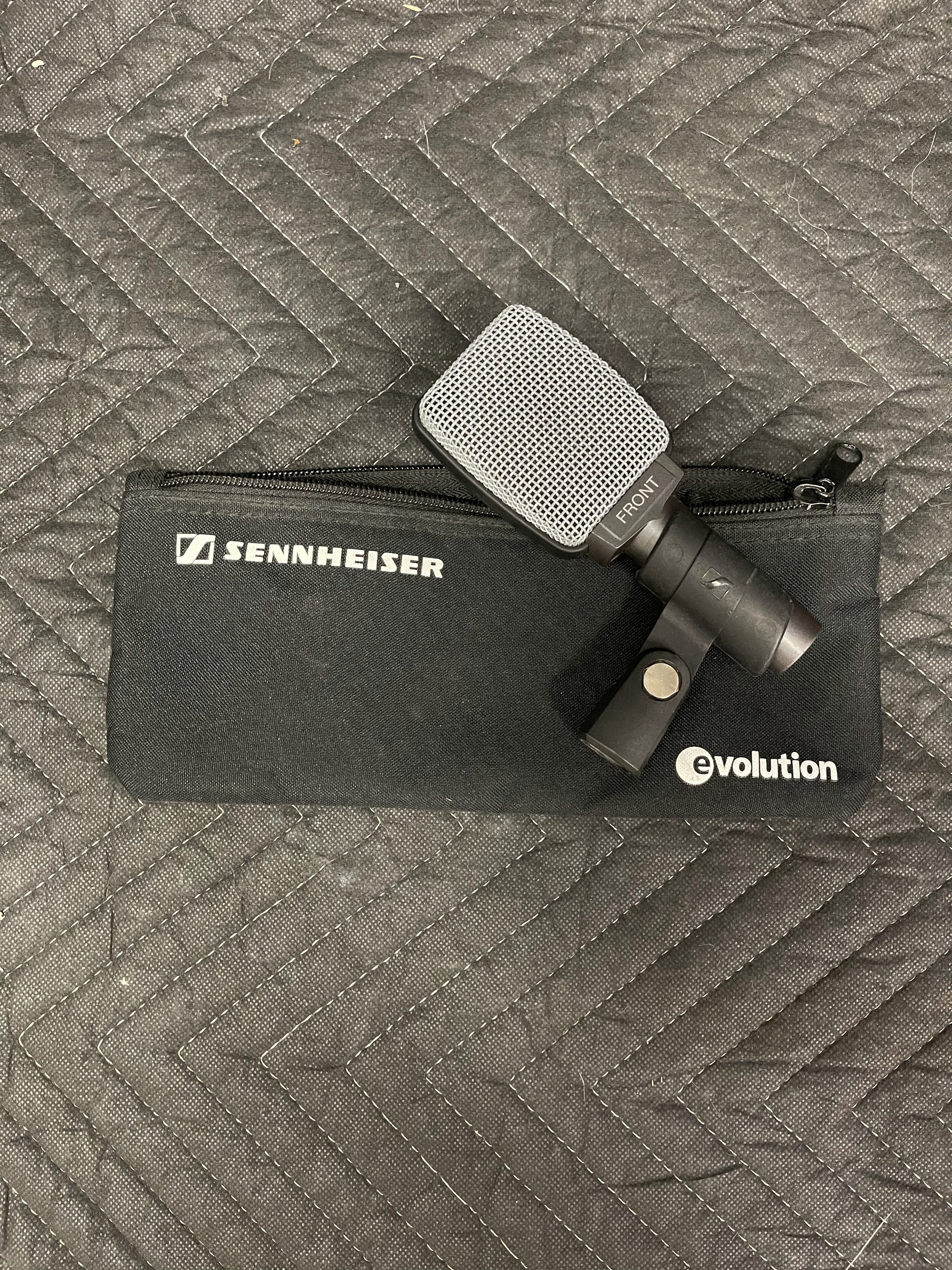 USED Sennheiser E609
