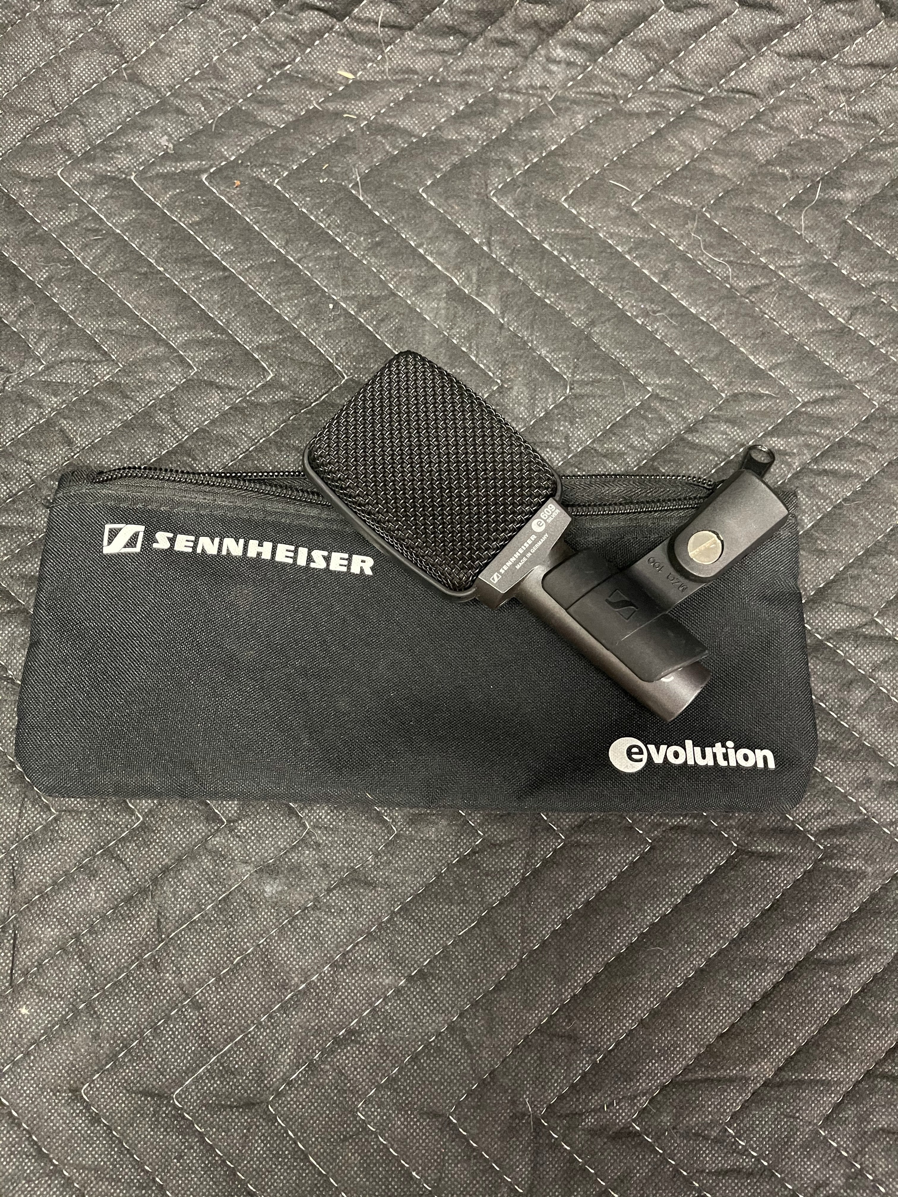 USED Sennheiser E609